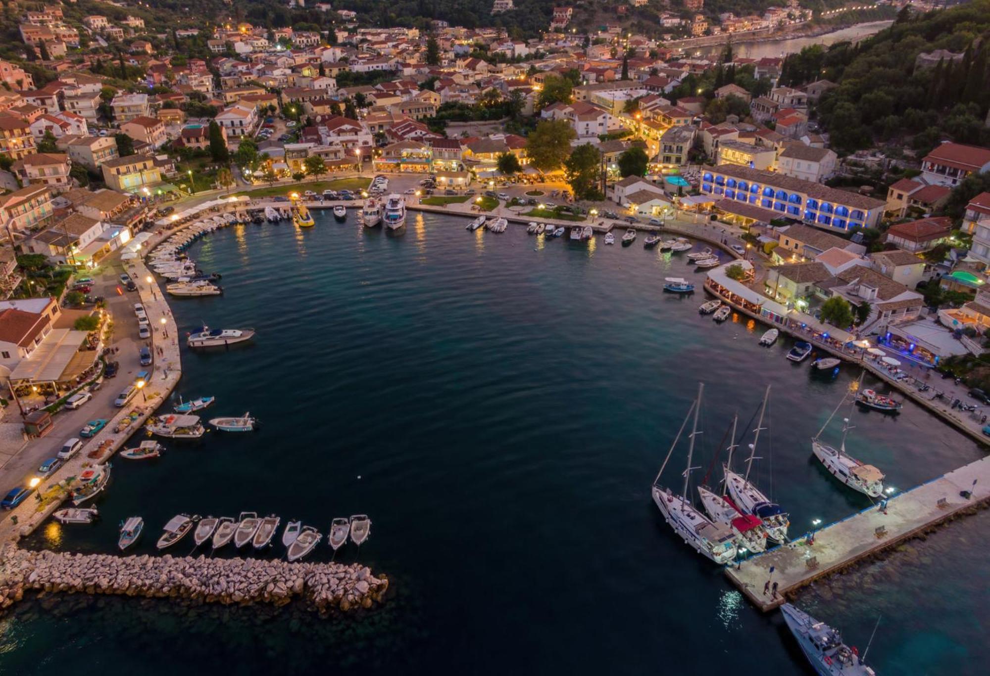 Kassiopi Piazza Suites Zewnętrze zdjęcie